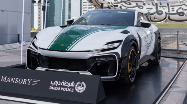 Dubai "častio" policiju: Lamborghini Temerario sitgao u vozni park