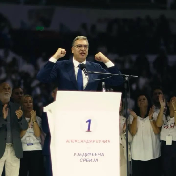 Snažna poruka Aleksandra Vučića pred veliki skup: "Vidimo se sutra u Novom Sadu" VIDEO