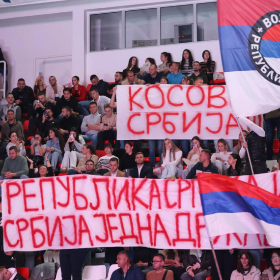 Istorijski skup studenata Republike Srpske; Poslali snažne poruke: "Kosovo je Srbija, Drina nije granica" FOTO