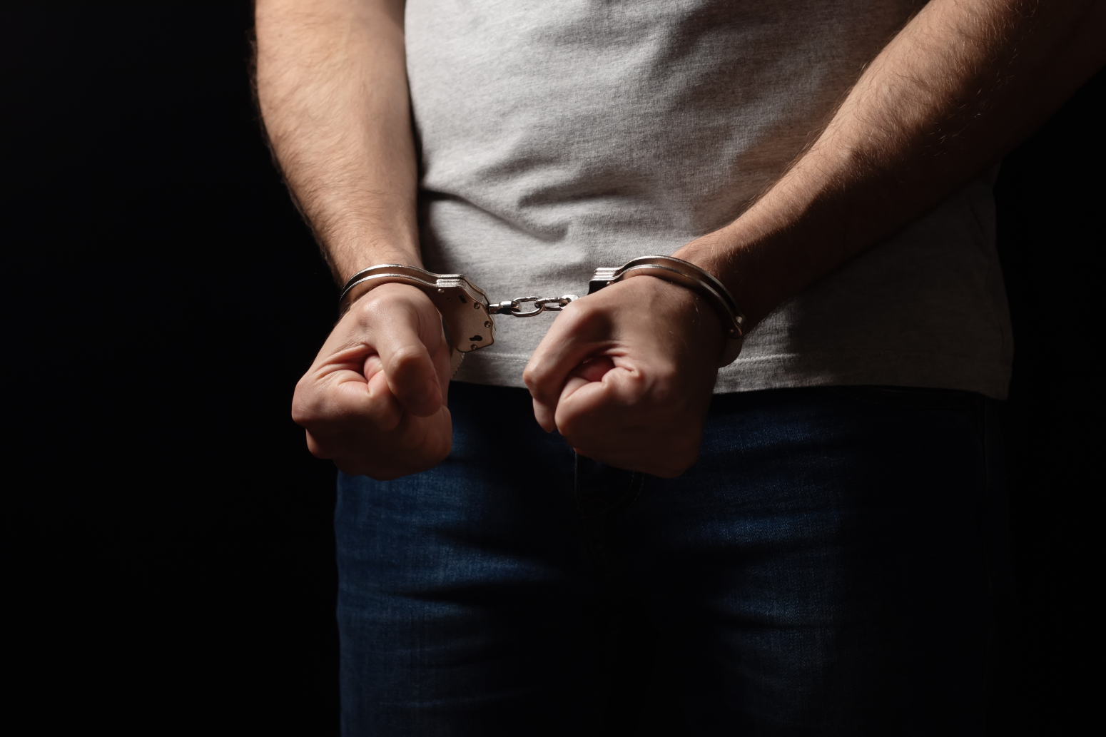 Uhapšen u Ćupriji zbog napada na komšinicu i ubistva psa