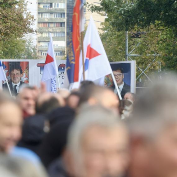 Milijarde za lečenje; Vučić najavio: "Od novembra najbolji lekovi na svetu za karcinom dojke i pluća"