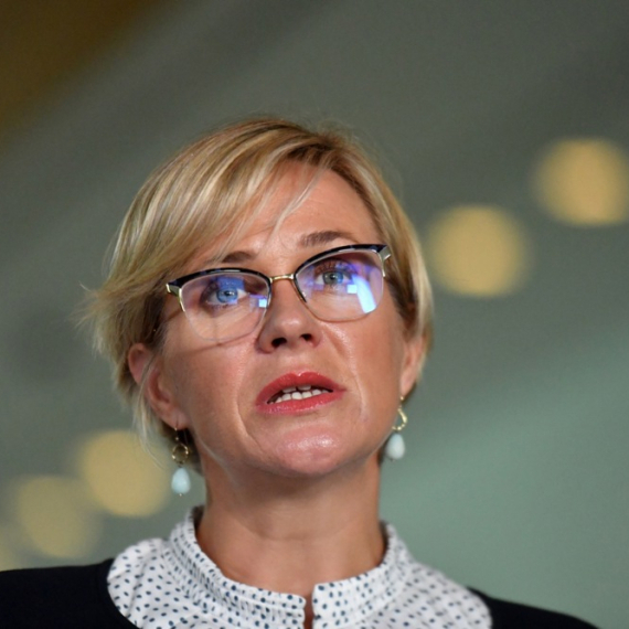 Drama u Australiji; Poslanicu udario kamion ispred kancelarije