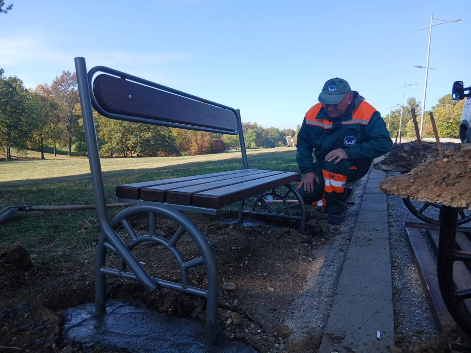 Kragujevac se priprema za Veliki školski čas: Uređuje se Spomen-park