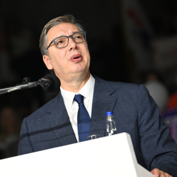 Vučić: "'Studentsku listu' podržavaju Kurti, Felinger, Plenković, a mene Putin, Fico... pa vi vidite"