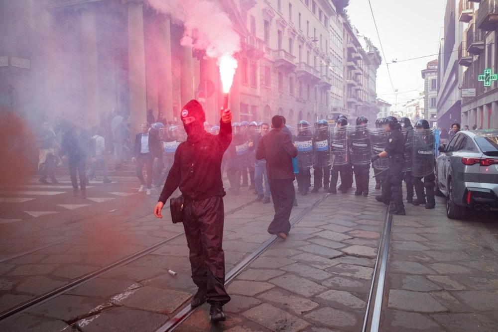Italija diže bezbednost na najviši nivo; Na ulice izlaze vojska i policija FOTO
