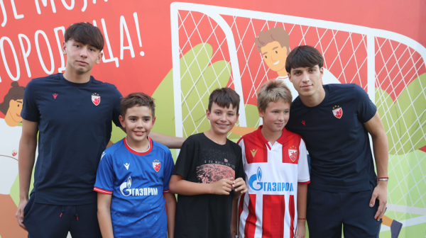 Druženje sa prvotimcima i igre za mališane: Zvezda sprema fan zonu pred Kopenhagen