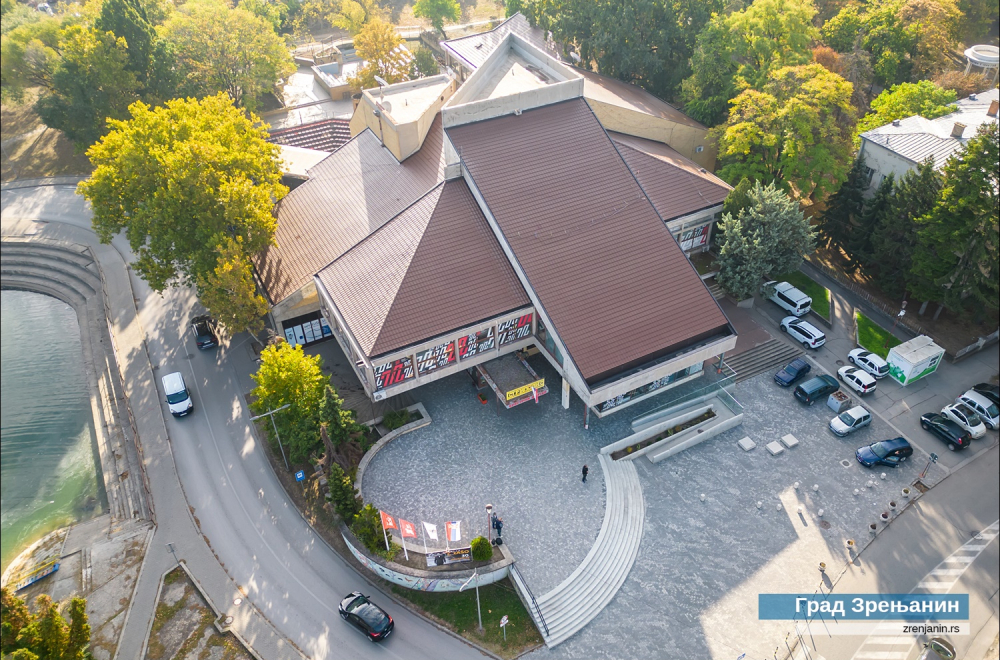 Nekadašnji Radio Zrenjanin postaje studio za podkaste: Grad u obnovu uložio više od 150 miliona dinara