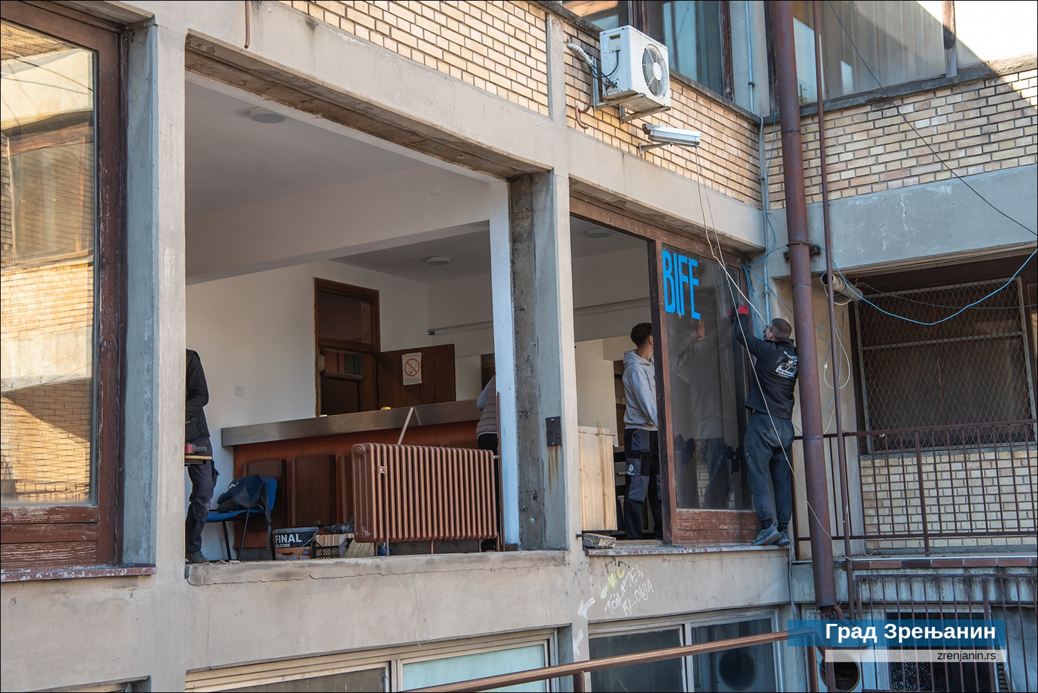 Nekadašnji Radio Zrenjanin postaje studio za podkaste: Grad u obnovu uložio više od 150 miliona dinara