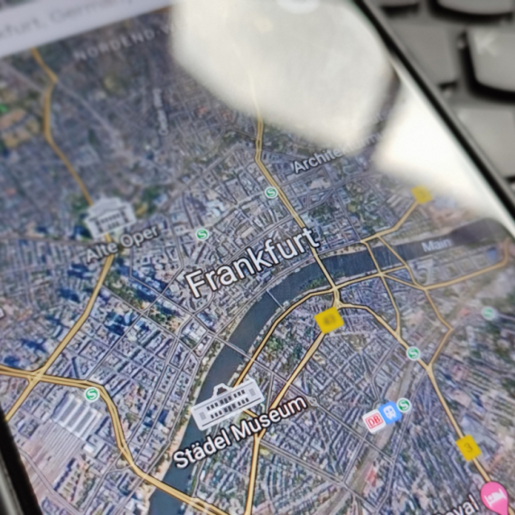 Google proglasili za "špijuna" u Nemačkoj: Sateliti moraju da brišu snimke