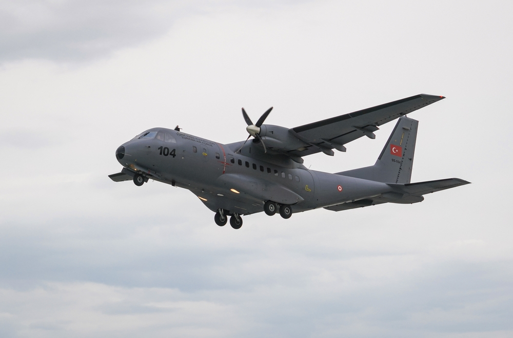 Uzbuna u evropskoj zemlji: Upali dronovi i avion CN-235