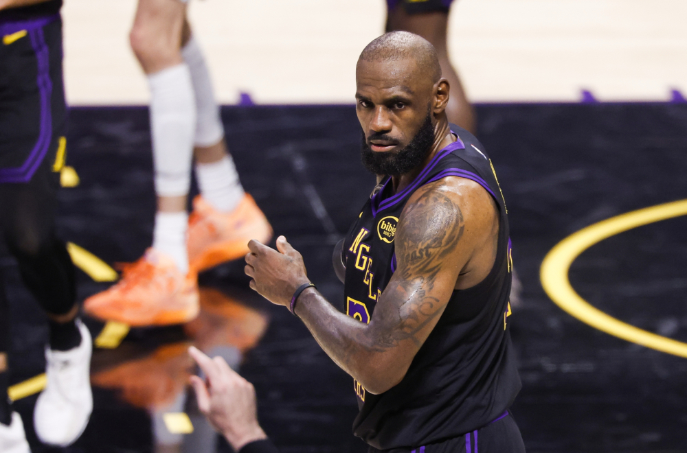Lebron ne zaboravlja Divca i Stojakovića VIDEO