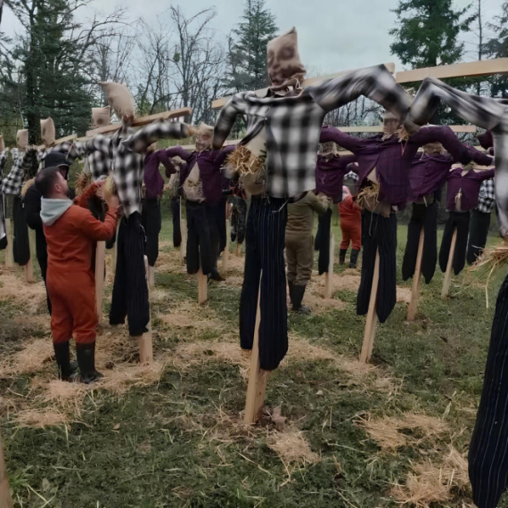 Izbačen još jedan Odani, sukob Zaverenika na pomolu: Nova fatalna greška takmičara u The Traitors Srbija FOTO