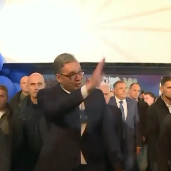 Vučić na velikom skupu u Nišu: "Mnogo vremena sam proveo ovde, i dolaziću još više"