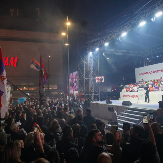 Vučić u Nišu najavio novu Vladu sa 12 ministara: "Neće se boriti za sebe, već za narod"