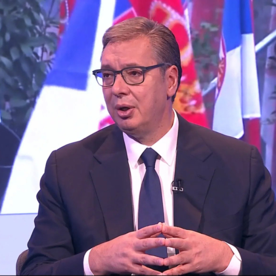 Vučić: "Naš protivinik nisu studenti, već moćne, velike sile koje žele da sruše Srbiju"