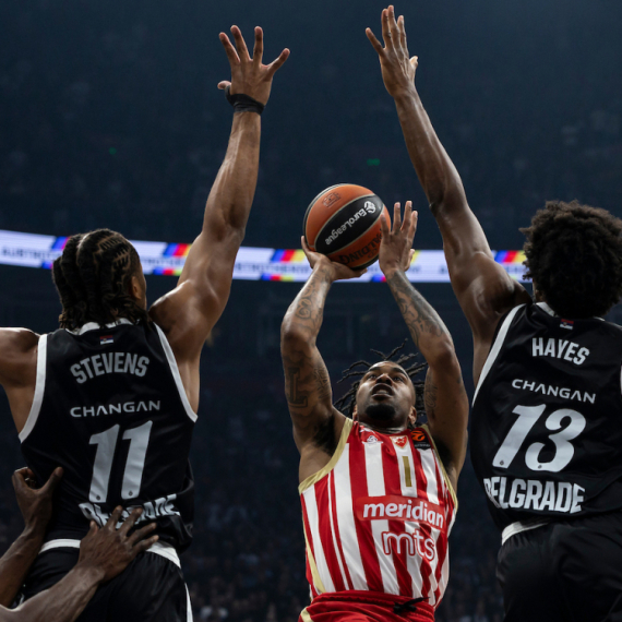 Hejs je problem za Zvezdu – Partizan ubedljivo vodi