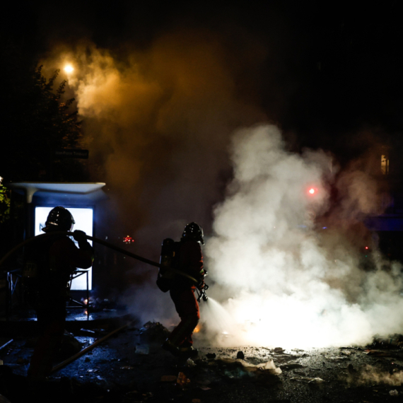 Francuska poličija odlučila: Policijski čas produžen do ponedeljka