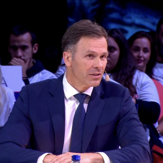 Mali pokazao kurs u vreme Šoškića: "Dinar izgubio 50% vrednosti"; "Četvrtina Srbije bez posla"
