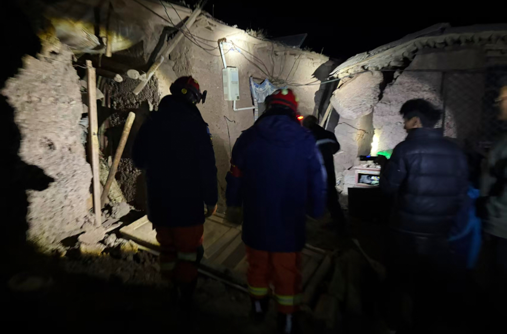 Stravične posledice katastrofe: Srušeno više od 300 kuća; Proglašena vanredna situacija; Raste broj mrtvih