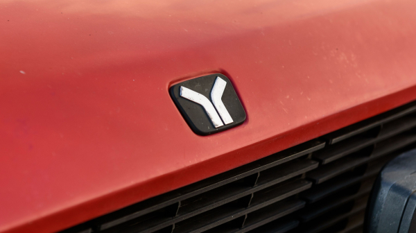 Wheeler Dealers došli u Srbiju i kupili Jugo za 650 evra: Pogledajte šta su od njega napravili VIDEO