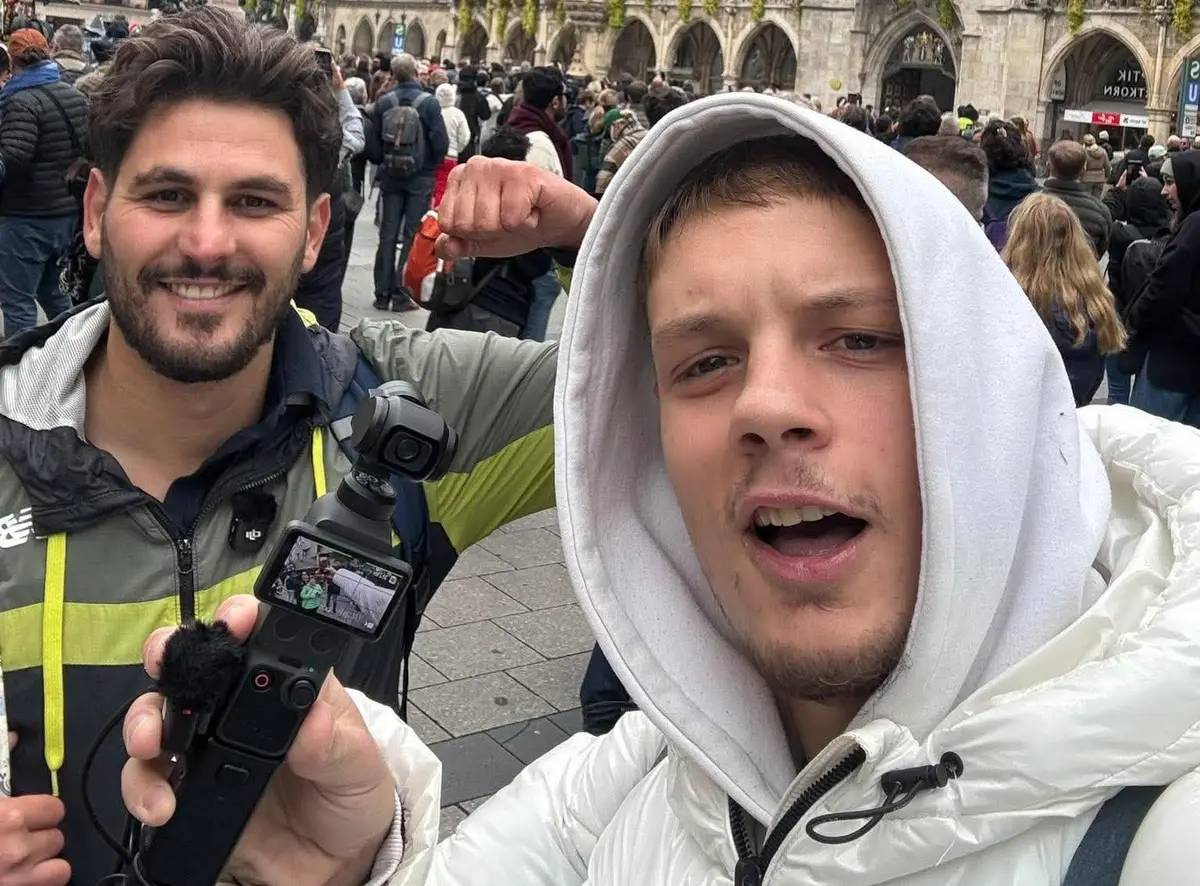 Krenuli na putovanje sa 20 evra u džepu: Andrija i Miloš oduševljaju Evropu, svaki dan se snalaze FOTO