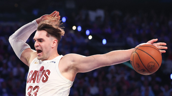 Hrvat odbio da doda loptu: Hezonja naljutio Mičela VIDEO