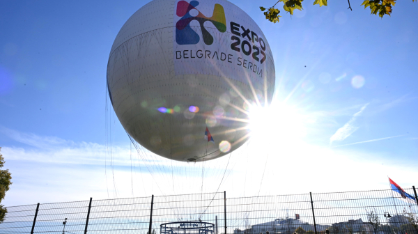 EXPO panoramski balon oduševio sve: Na Adi Ciganliji okupio veliki broj porodica FOTO