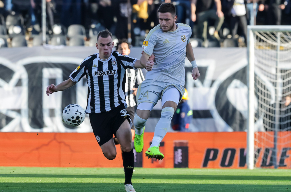 Čukarički promašio nemoguće: Partizan umalo primio gol!