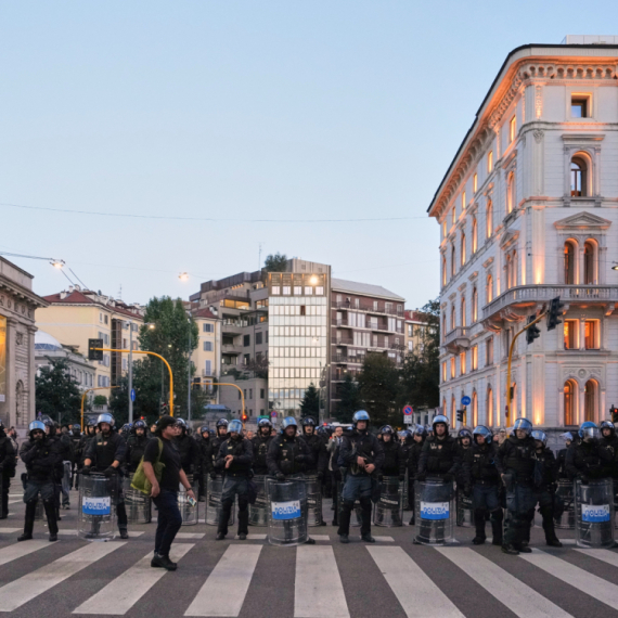 Milano se sprema za novi udar nereda: Vojska izašla na ulice, policija pretresa 150 adresa VIDEO
