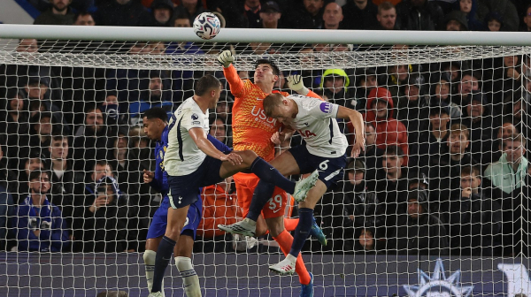 Šta ovo bi?! Autogol koji nikad niste videli – Čelsi na kolenima pred Totenhemom!