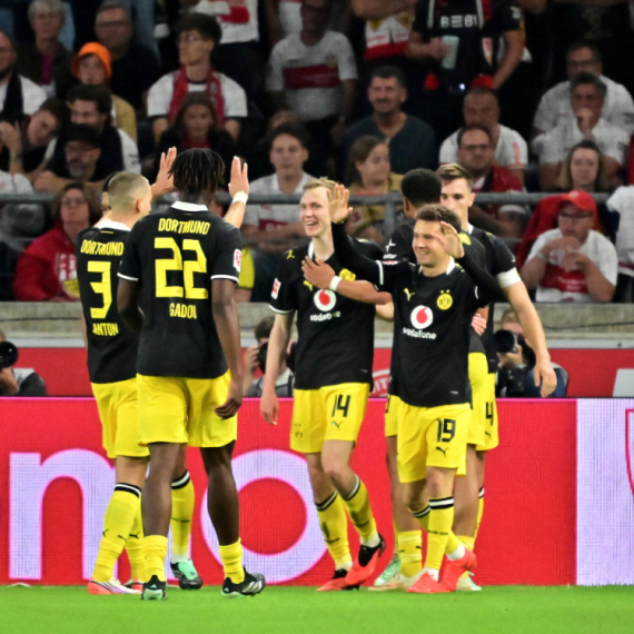 Dortmund slavi Bajera