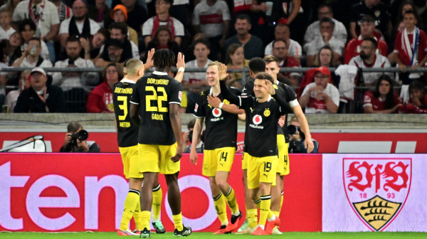 Dortmund slavi Bajera