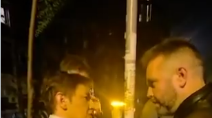 Blokaderi provocirali Anu Brnabić; Psovali i vređali, ona izašla iz kola i obratila im se VIDEO
