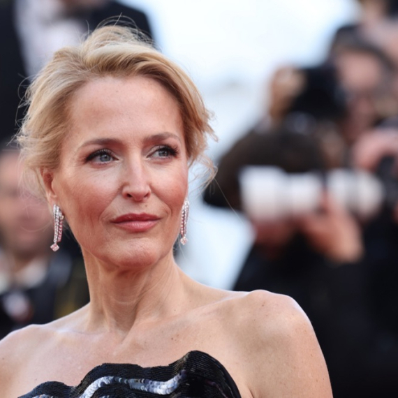 Kultni horor film koji je Džilijan Anderson traumatizovao za ceo život: "Izaziva mi napade panike"