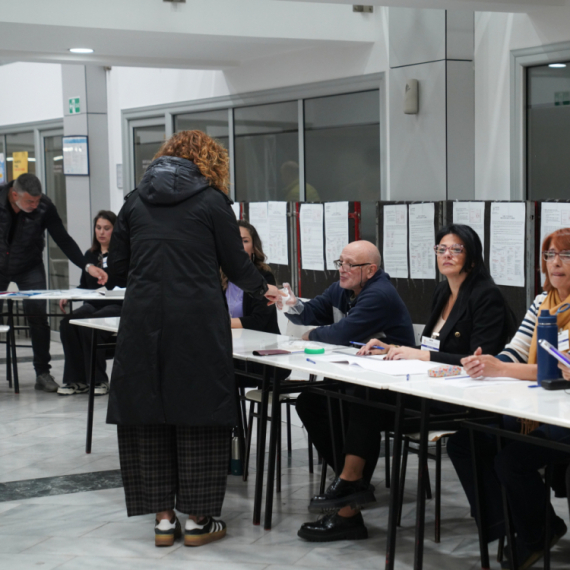 RIK: Studentska lista pobedila u većini regiona, Ujedinjena Srbija u regionu južne i istočne Srbije i na KiM