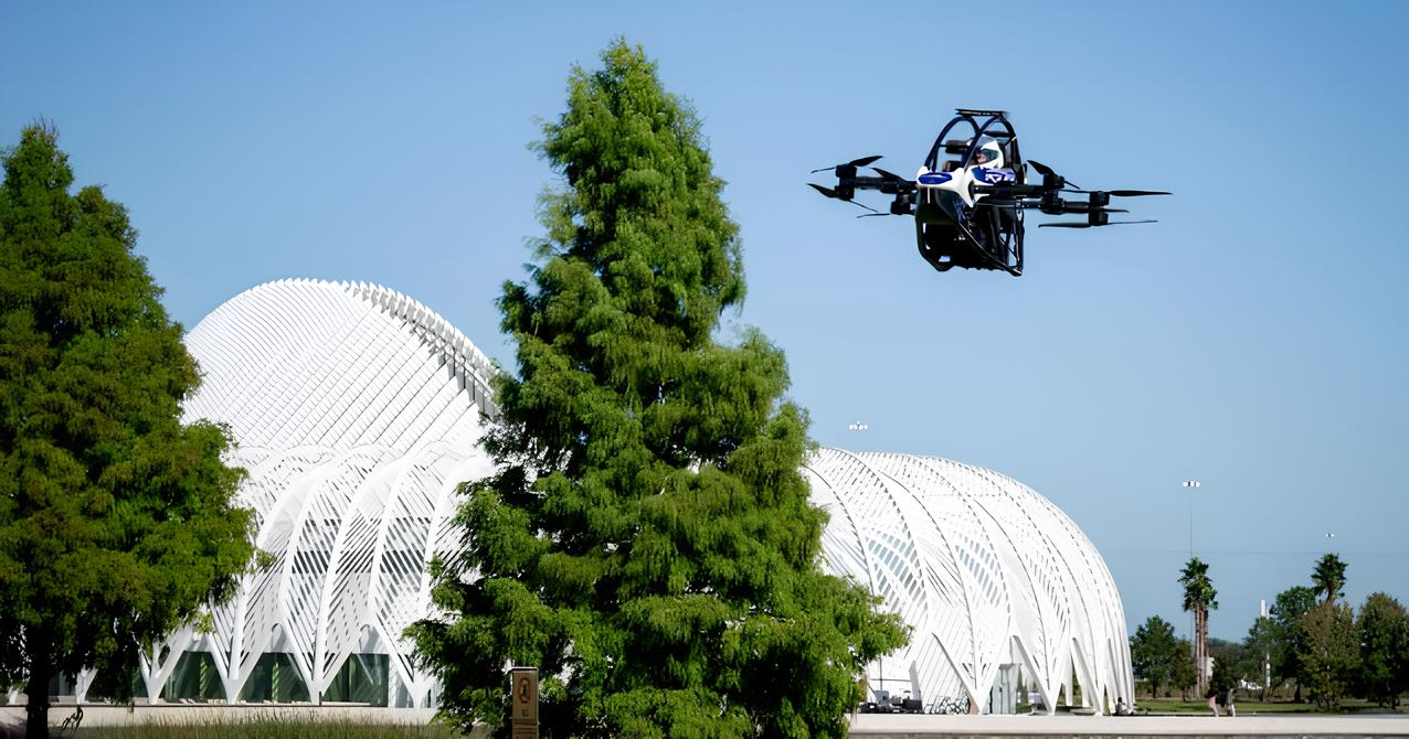 Stiže leteća patrola: Dron koji prevozi policajca čeka odobrenje za upotrebu FOTO/VIDEO