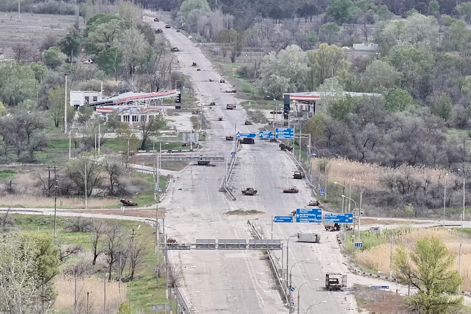 Melanijino primirje za grad u kom psi jedu ljudske leševe FOTO/VIDEO