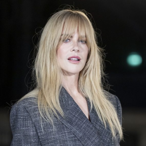 Nikol Kidman u bikiniju na naslovnici "Voga", ljudi se čude: "Smešno je" FOTO
