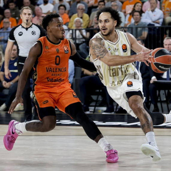 Spektakl: Valensija srušila Fener!