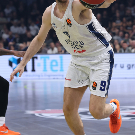 Efesu stiže pojačanje pod košem