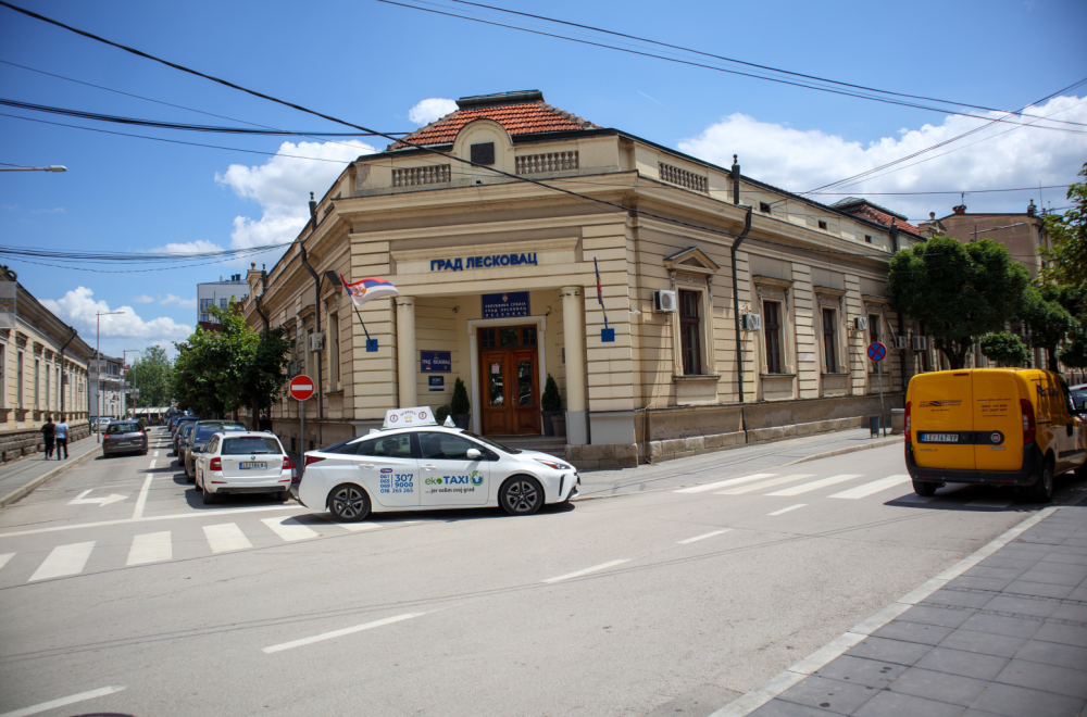 Drama u taksiju kod Niša: Vozač skrenuo s puta i rekao studentkinji da je vodi u Cecino selo