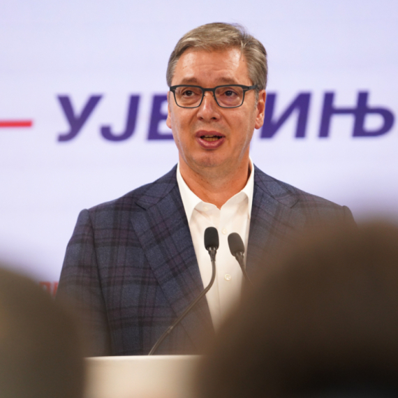 Vučić: "U prethodna 72 sata prisustvujemo ogoljenom teroru na ulicama"