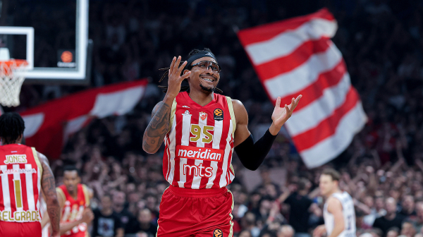 Moneke i Koloko oduševili Arenu – Zvezda vodi