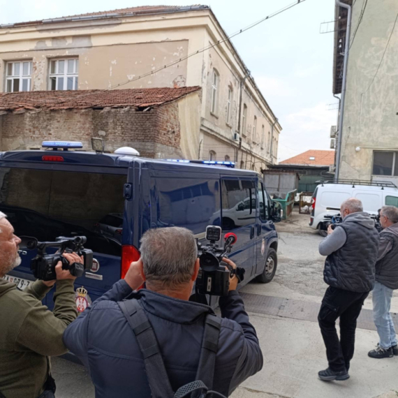 Počinje suđenje za ubistvo Danke Ilić; Optuženi stigli u sud
