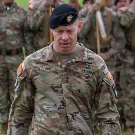 Novi skandal trese Pentagon: General priznao da je odavao tajne o dva rata FOTO
