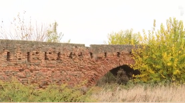 Most Marije Terezije u Banatu: Više od 250 godina star, danas zatrpan šibljem i daleko od reke VIDEO