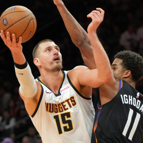 Marej i Braun se "zapalili", Jokić flertovao sa tripl-dablom