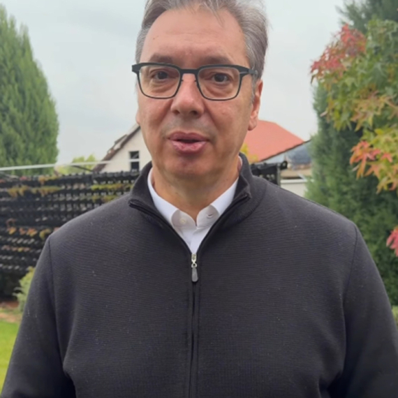 Vučić: "Prekreču murale svetaca, trobojku i natpise o Kosovu"; "Za šest dana tolika šteta Srbiji" VIDEO