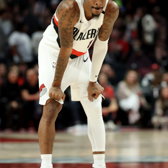 Problemi za Portland – Morent van tima najmanje mesec dana