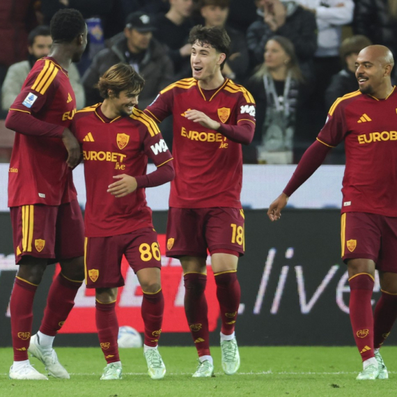Ko može da se odbrani od ovakve Rome? "Stradao" i Udineze